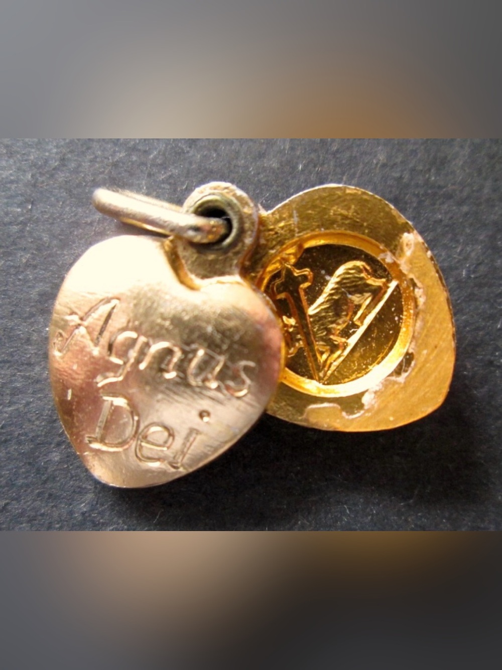 Agnus Dei Gold Heart Religious Brooch Charm vintage